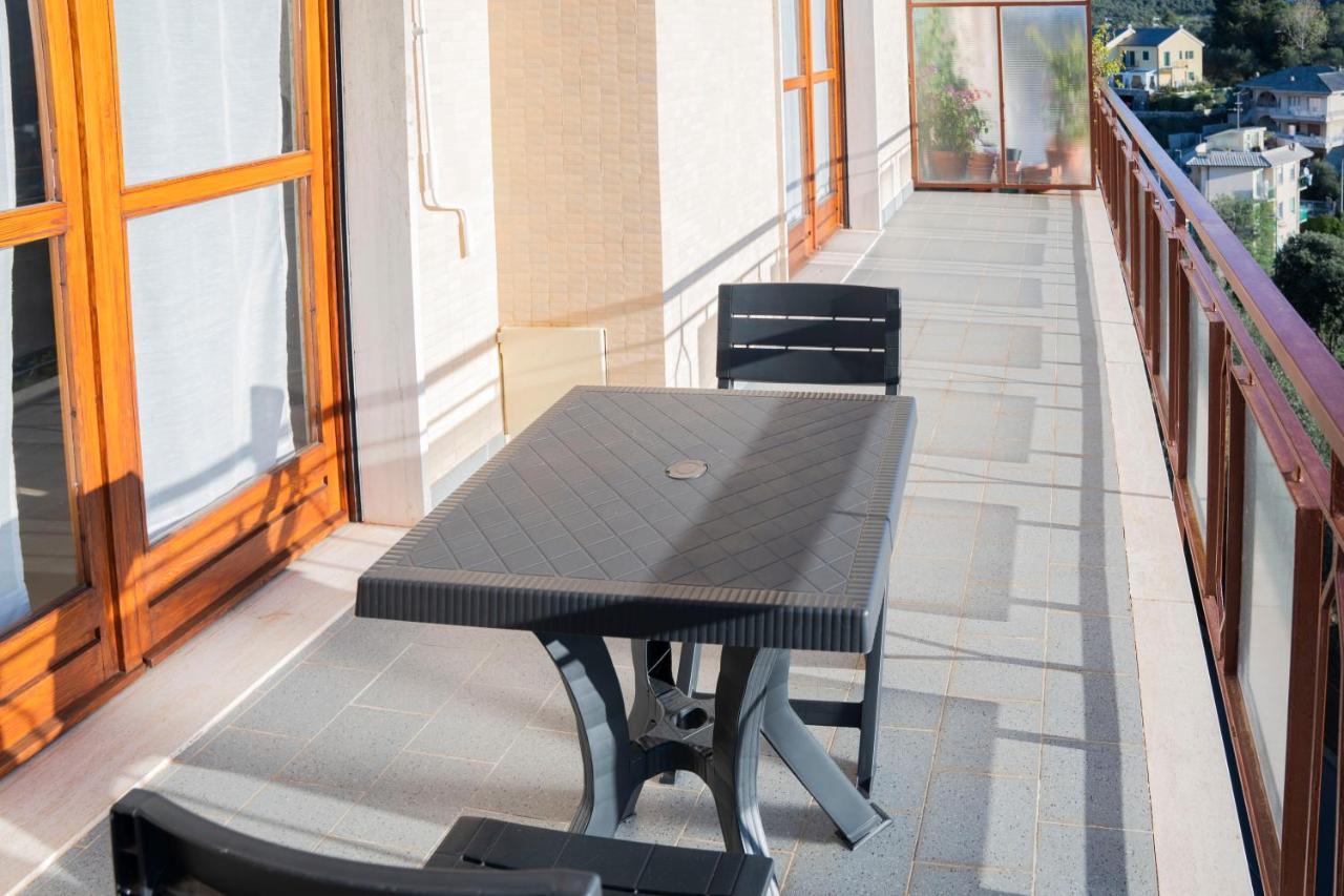 شقة 093 - Casa Panorama, Vista Mare E Vista Portofino, 500 Metri Centro Di Chiavari, Posto Auto Gratis Incluso المظهر الخارجي الصورة
